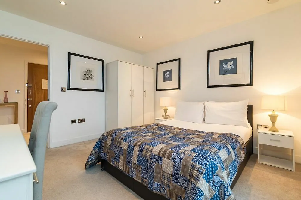 Hotel Austin David Apartments - New Island Barking