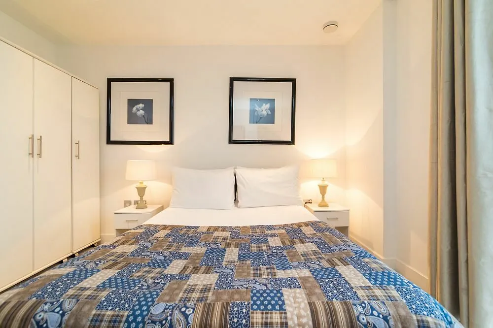 Austin David Apartments - New Island Barking  Royaume-Uni