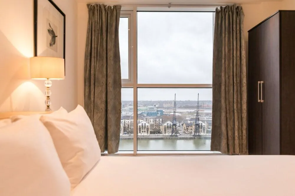 Austin David Apartments - New Island Barking  Hotel Barking (Greater London)